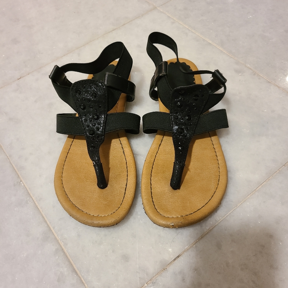 Womans Black back elastic sandals size 5/5.5